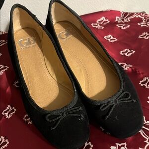 Gianni Bini Elegant Black Flats with Bow